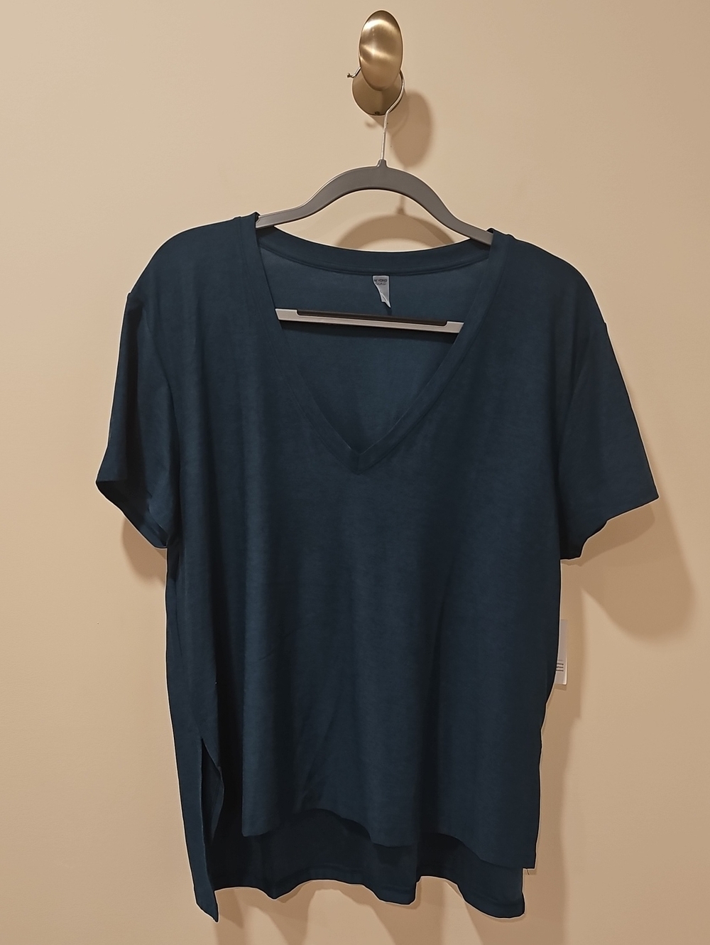 Beyond Yoga V-Neck Short Sleeve Top Blue Large NWT